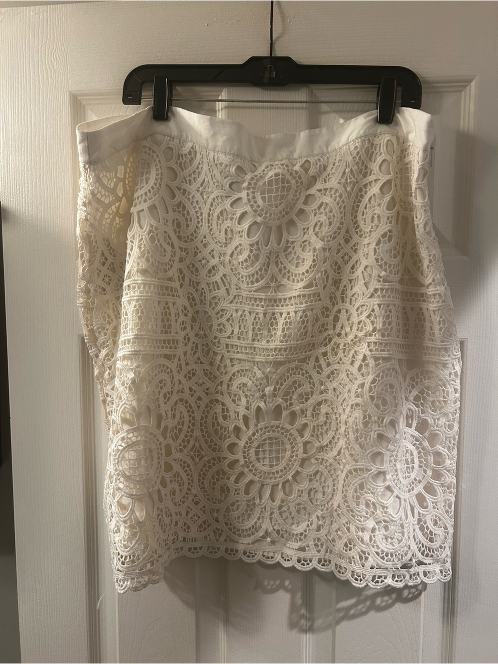 Forever 21 White Crochet Lace Pencil Skirt